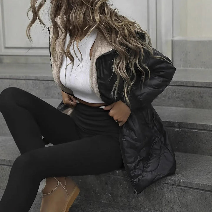 Nayela – Thermojacke mit Reißverschluss und Kapuze