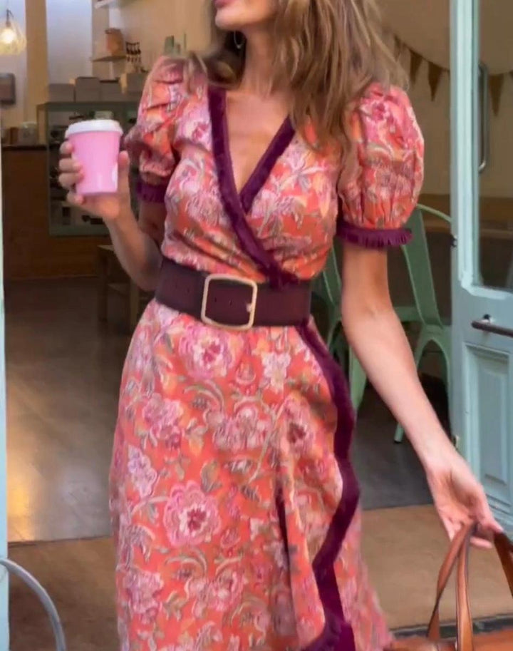 Eliett – Langes Kleid mit Kurzen Puffärmeln und Asymmetrischem Rock
