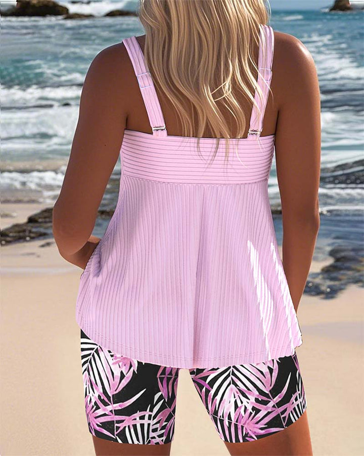 Varyla – Gestreiftes Tankini Oberteil mit Bedruckten Strandshorts