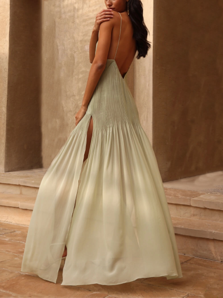 Maria – Elegantes Plissiertes Langes Kleid Mit Schlitz Hinten