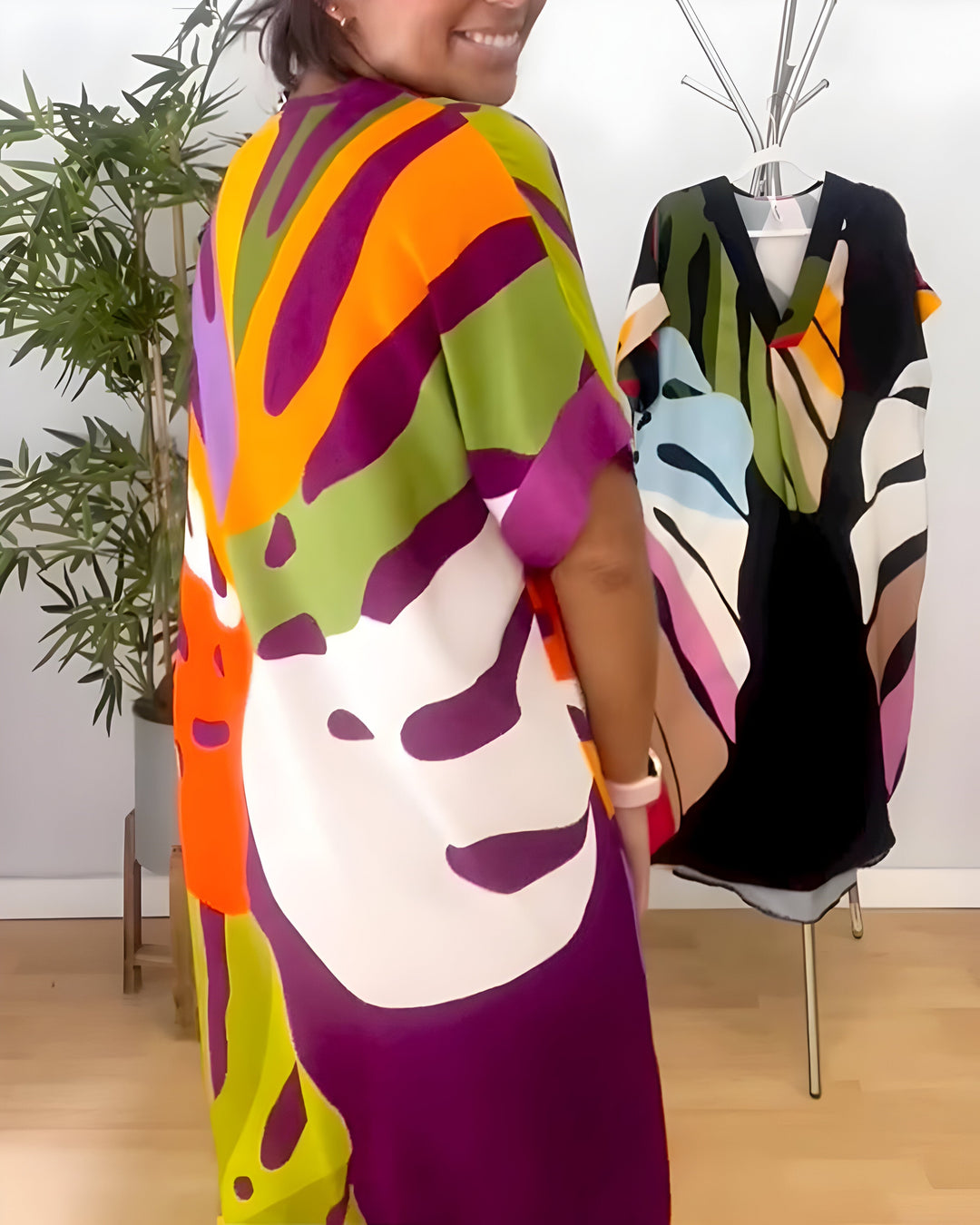 Ailsa – Lässiges Kleid Mit Buntem Blatt Muster