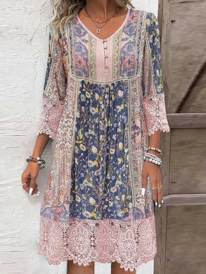 Tegan – Luxuriöses Kleid Mit Blumen Drucken Und Spitze