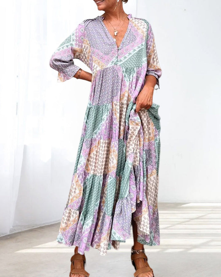 Gunilla – Bedrucktes Kleid mit V-Ausschnitt