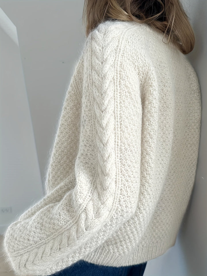 Dwina – Strickjacke mit Knöpfen und Zopfmuster