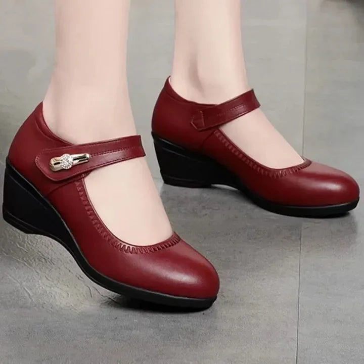 Aikaterina – Schuhe Mit Runder Spitze Und Schnallenriemen