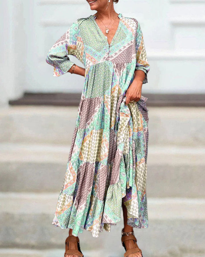Gunilla – Bedrucktes Kleid mit V-Ausschnitt