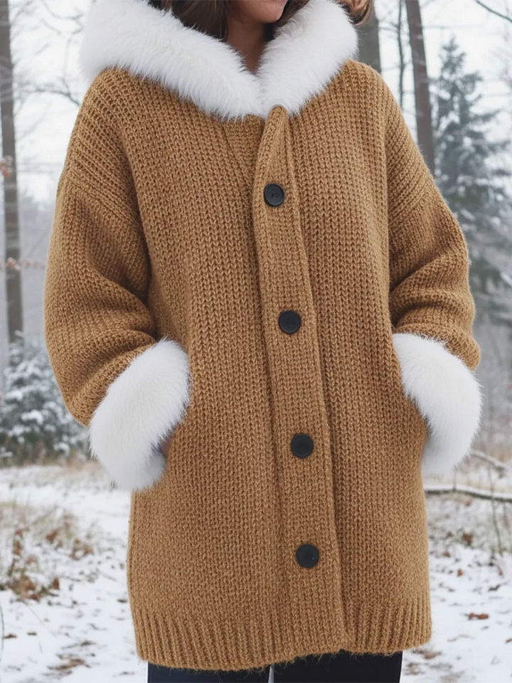 Nodia – Strickmantel Mit Kapuze Und Kunstfellbesatz