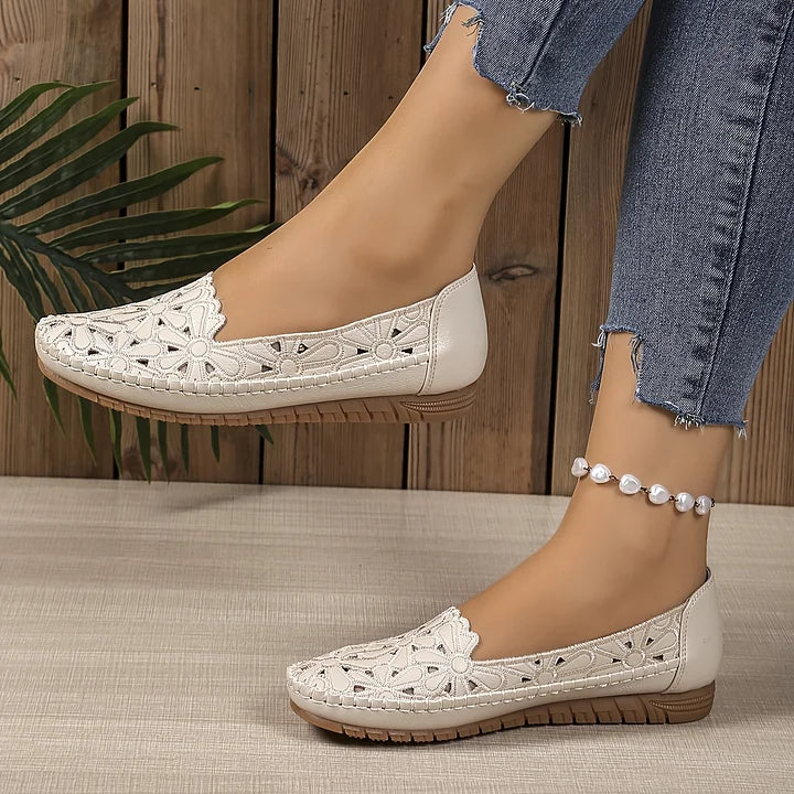 Inessa – Modische Orthopädische Schuhe Mit Ausschnitte