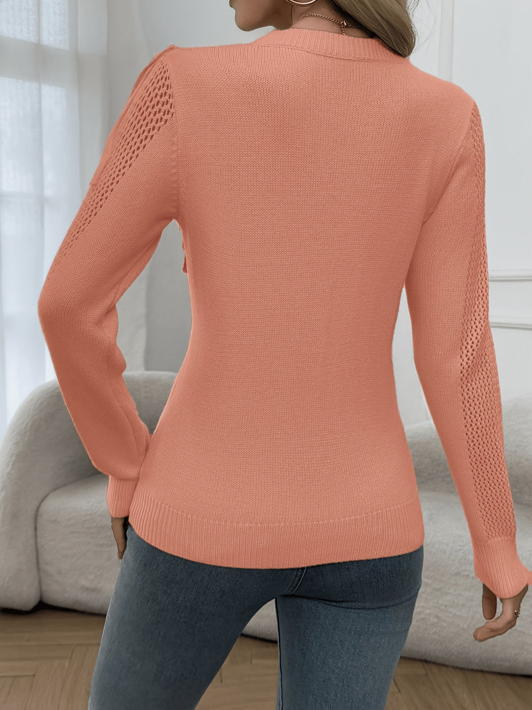 Thindra – Fransiger Pullover Mit Langen Ärmeln