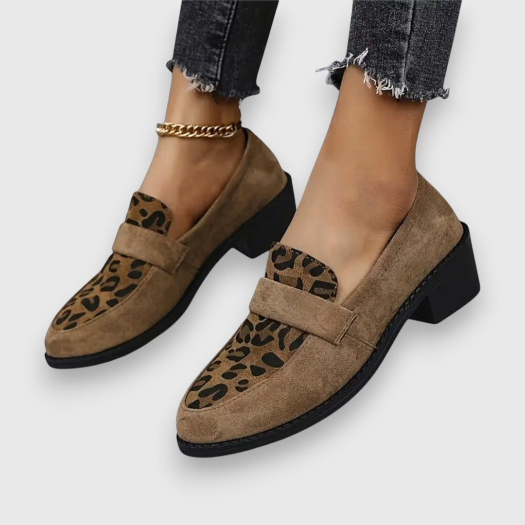Lucyna – Eleganter Pantoffel mit Leopard Enmuster