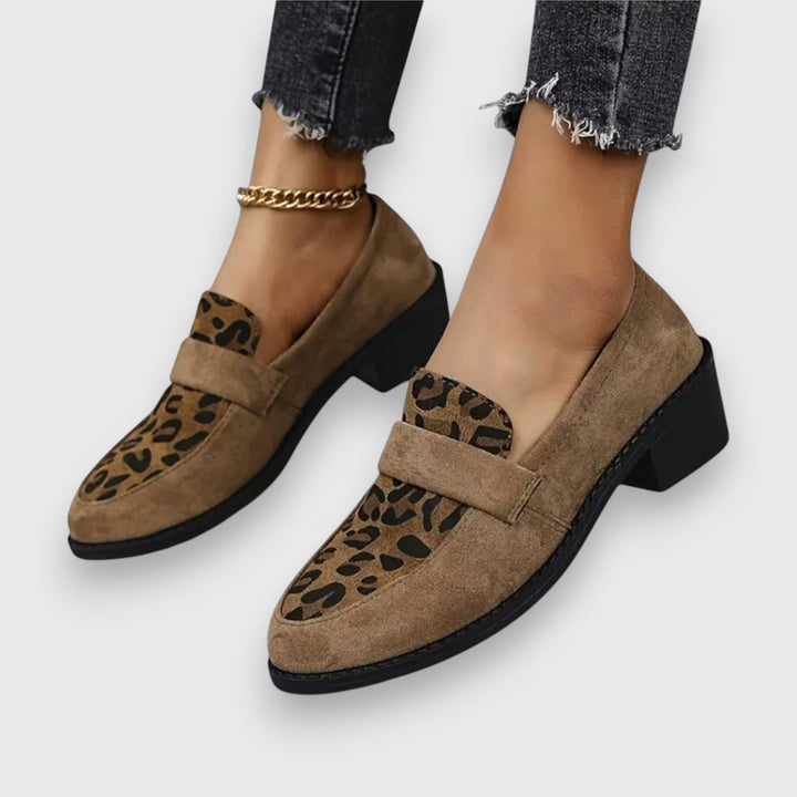 Lucyna – Eleganter Pantoffel mit Leopard Enmuster