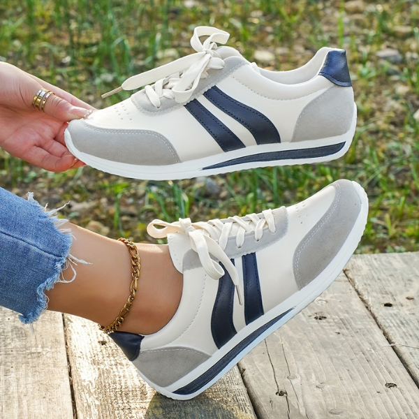 Adina – Bequemer Schnür Turnschuh