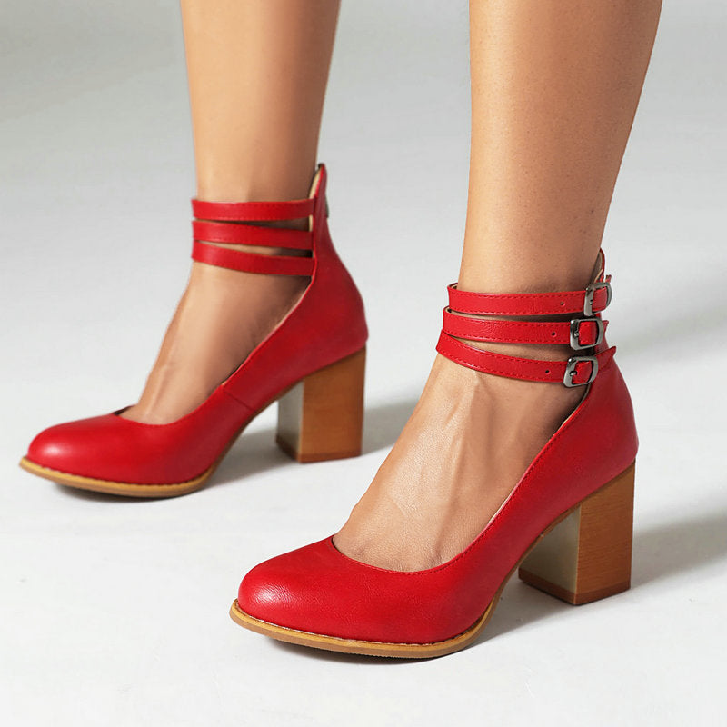 Caa – Schlichte Sandalen mit Fesselriemen