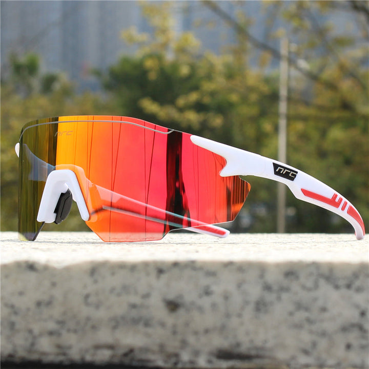 FlashLens – Sonnenbrille Mit Einem Schild Und Spiegelglas