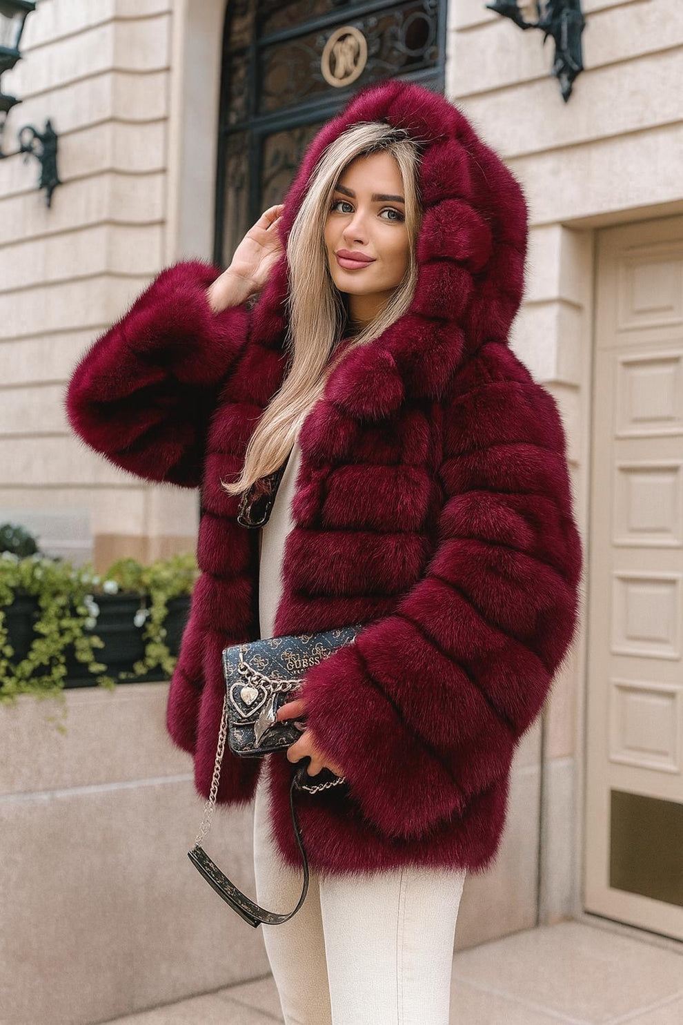 Aglaya – Kunstfell Mantel Mit Kapuze