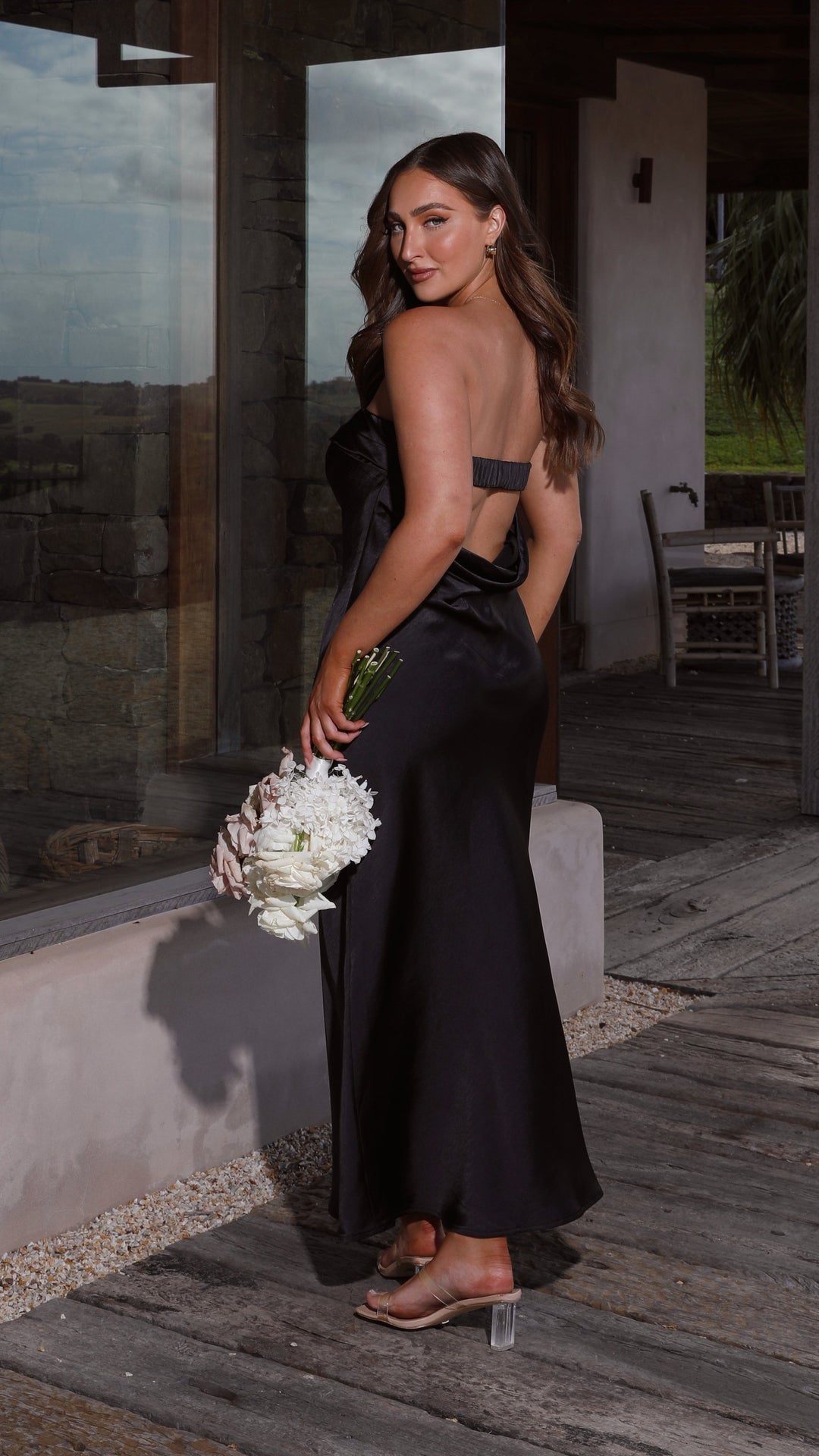 Thesa - Ärmelloses Satin Kleid