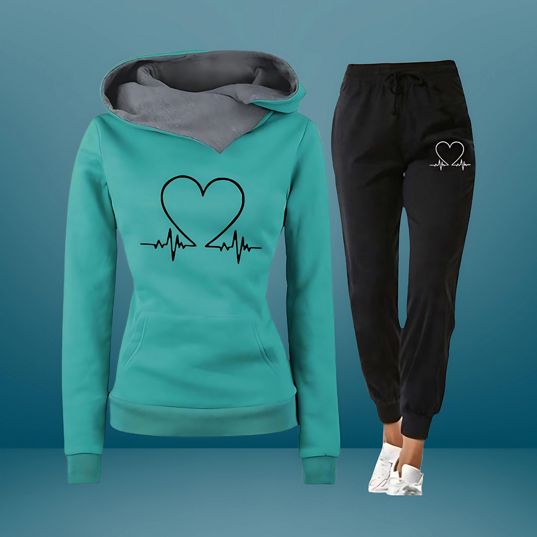 Nimue – 2 Teiliges Trainingsanzug Setz mit Herz Print