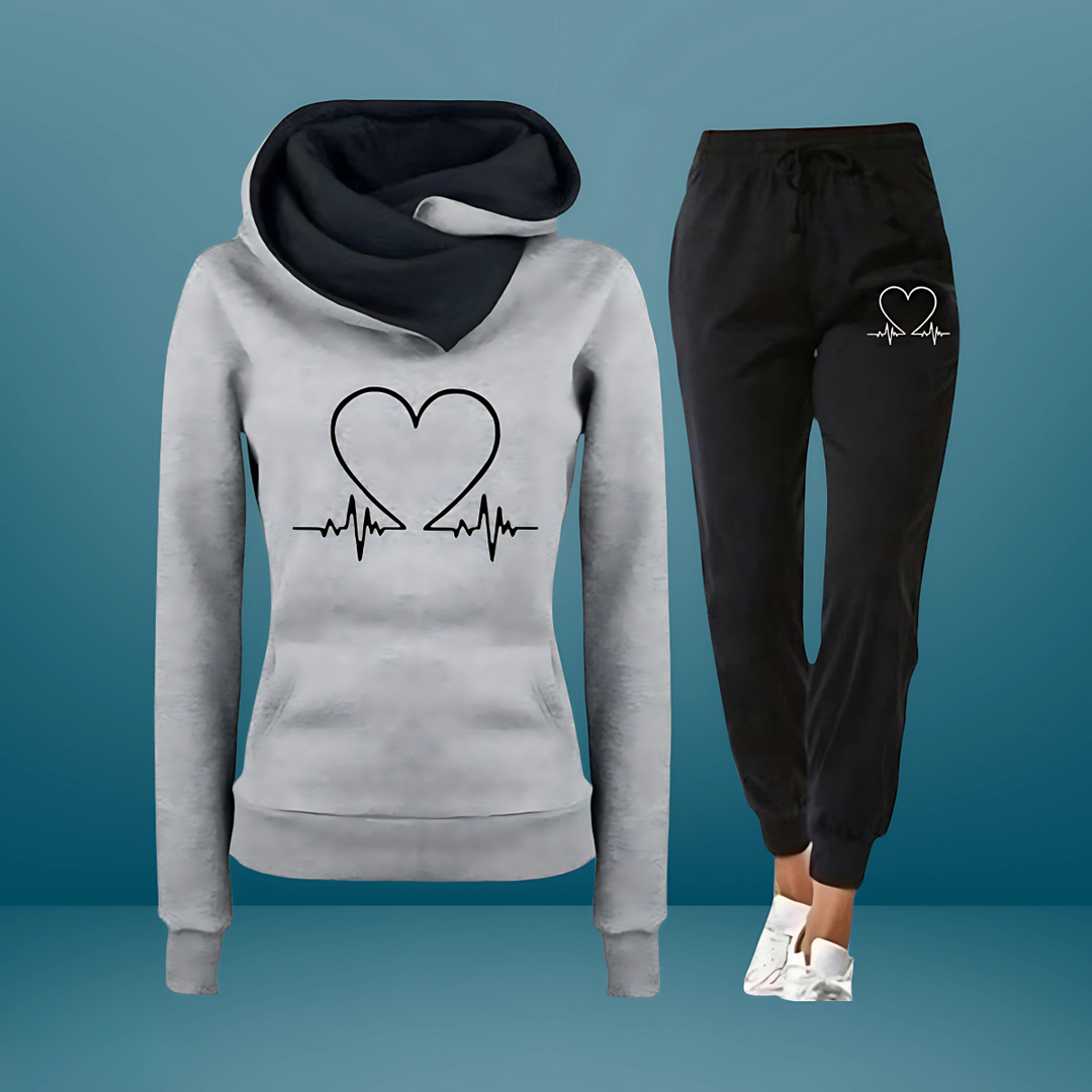 Nimue – 2 Teiliges Trainingsanzug Setz mit Herz Print