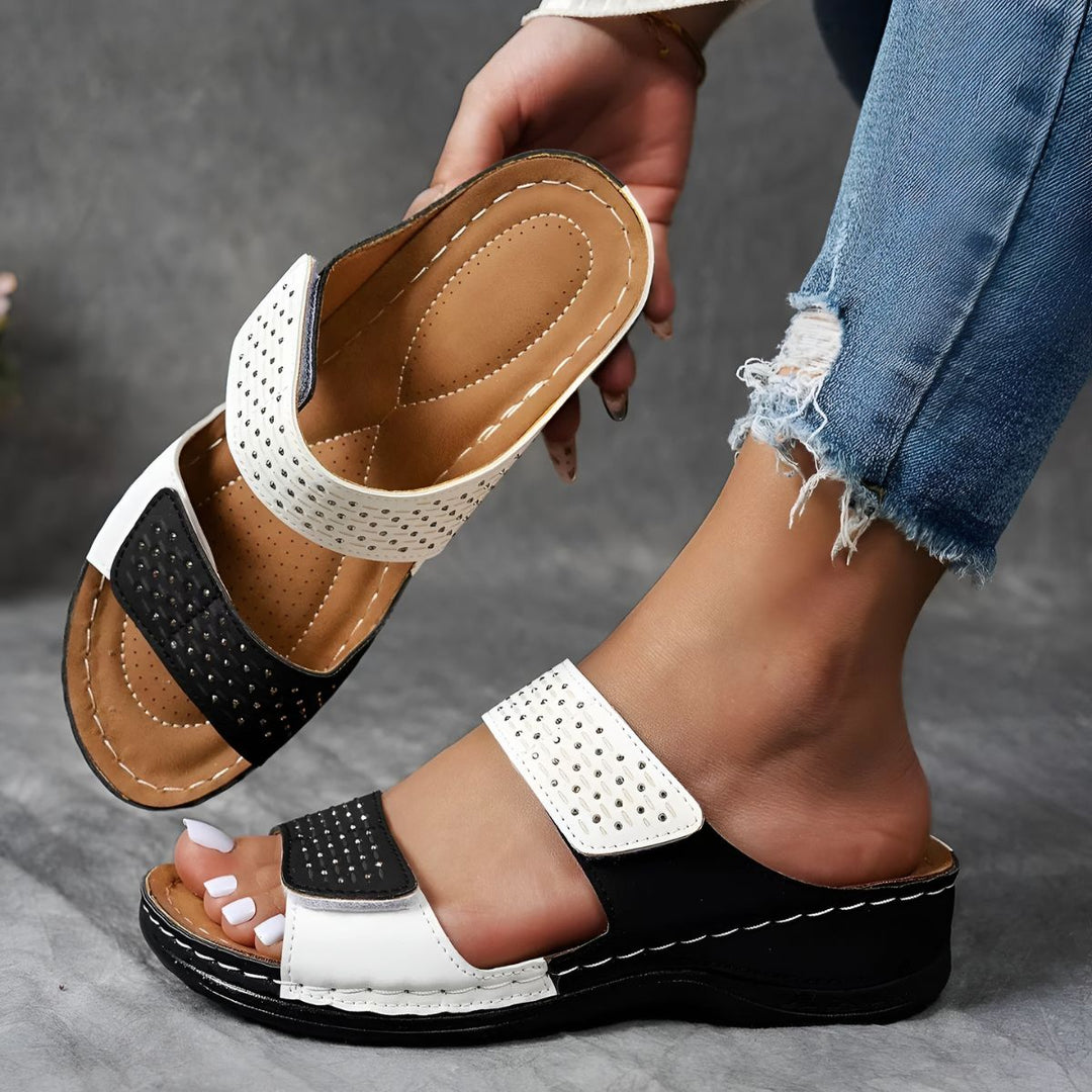 Naoko - Orthopädische Rutschfeste Sandale
