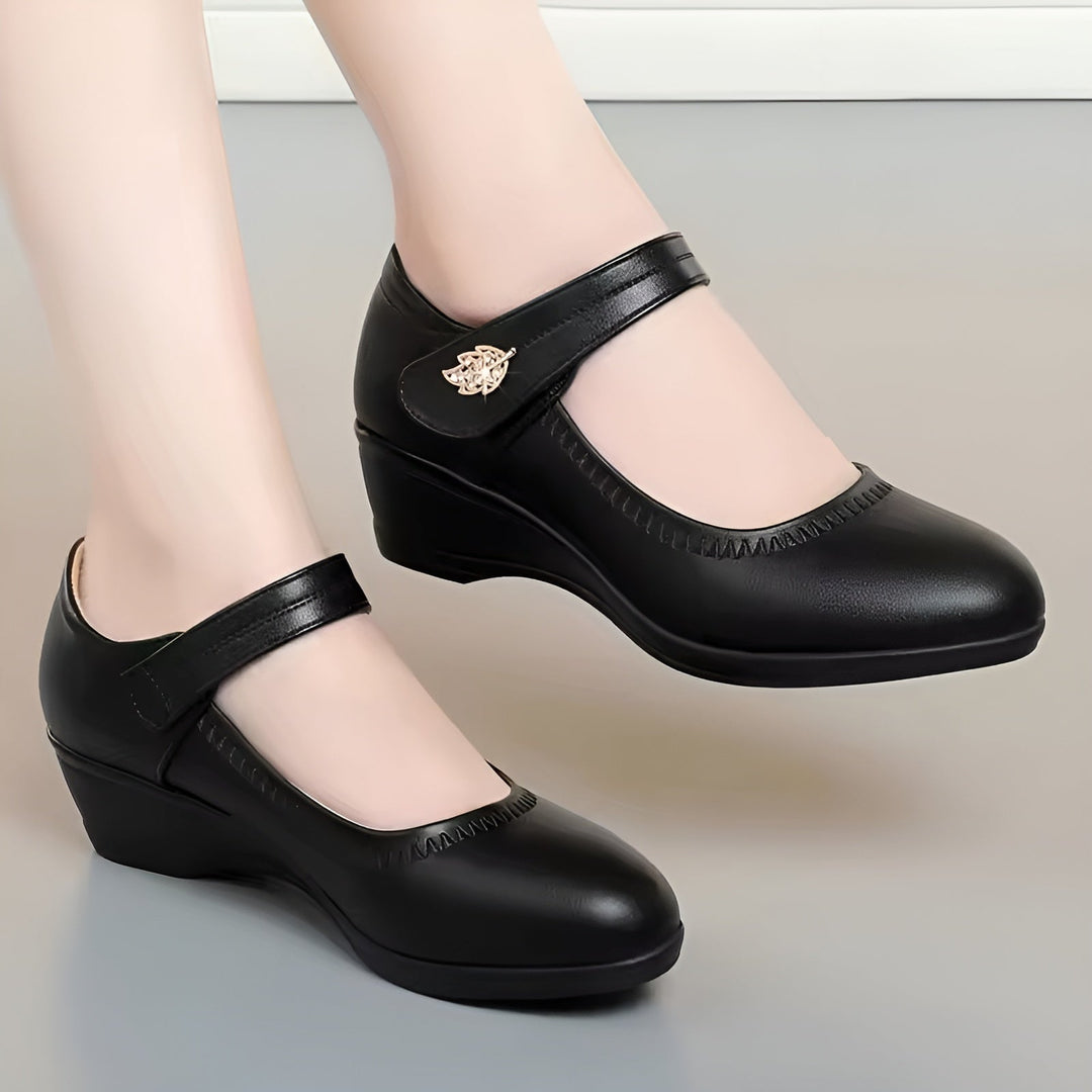 Brenka – Stilvolle Lederschuhe Mit Riemen