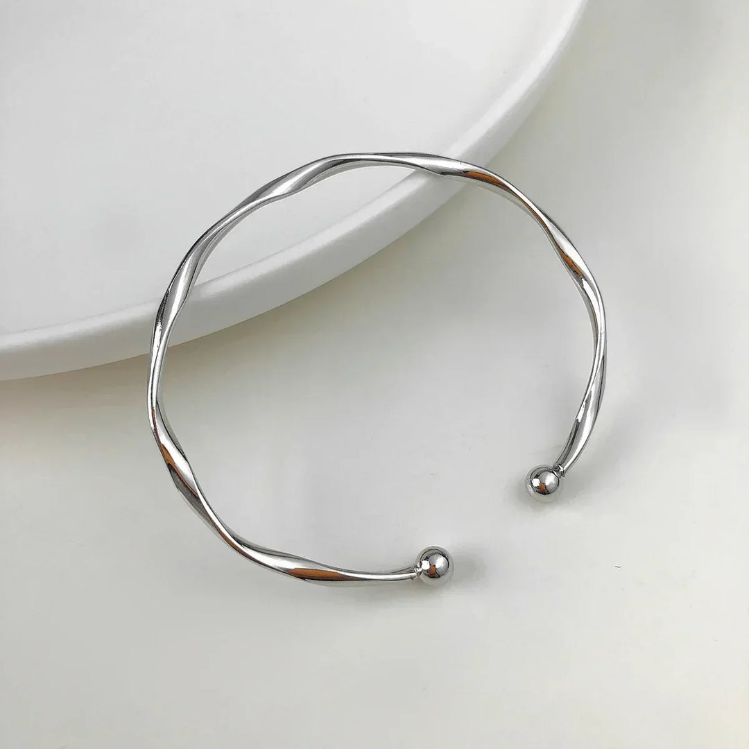 Elara – Elegantes Armband Mit Twist