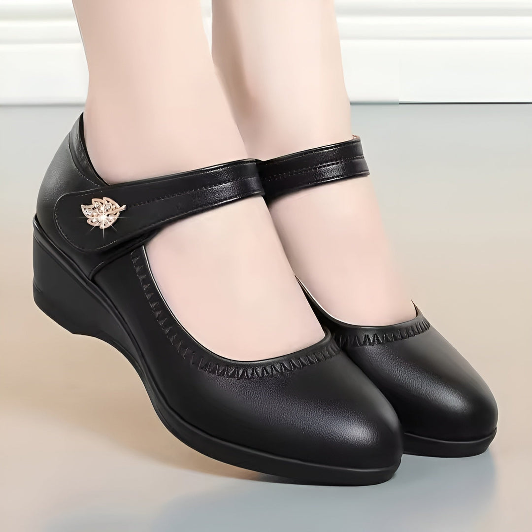 Brenka – Stilvolle Lederschuhe Mit Riemen