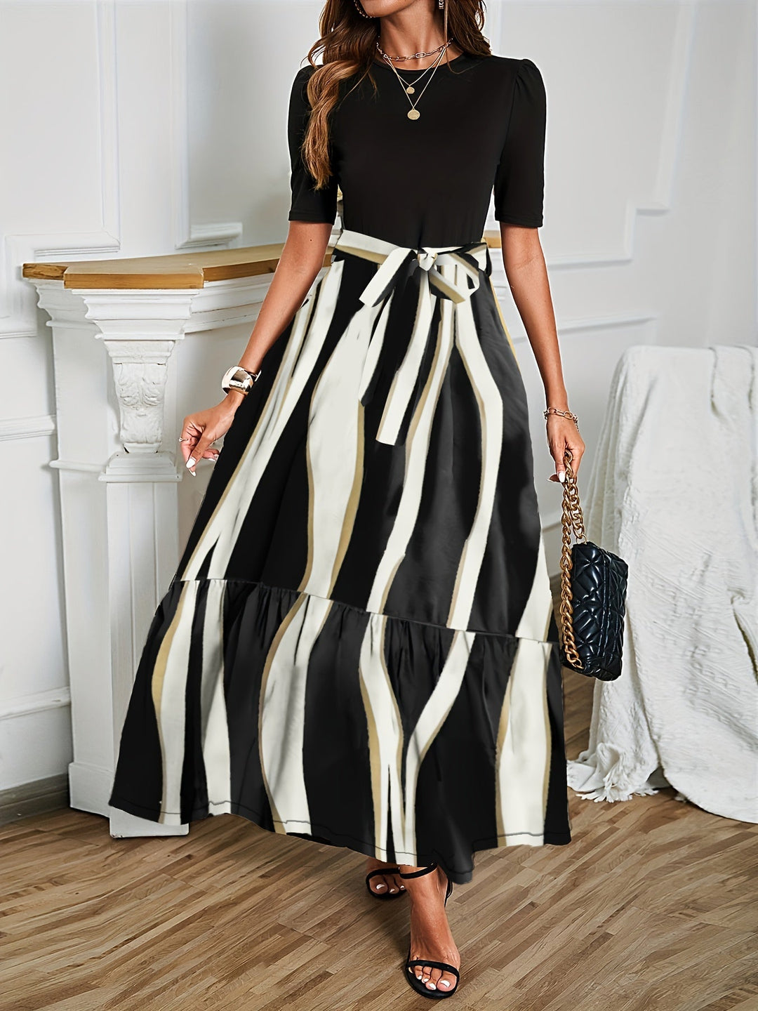 Nuray – Elegantes kurzärmeliges Blumenkleid