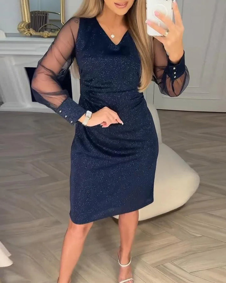 Irisa – Glitzerndes Patchwork Midi Kleid