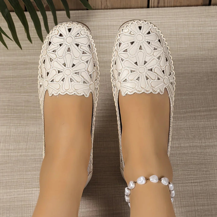 Inessa – Modische Orthopädische Schuhe Mit Ausschnitte