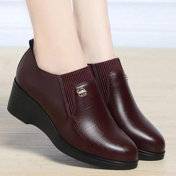 Switolina – Modische Keilschuhe Aus Leder