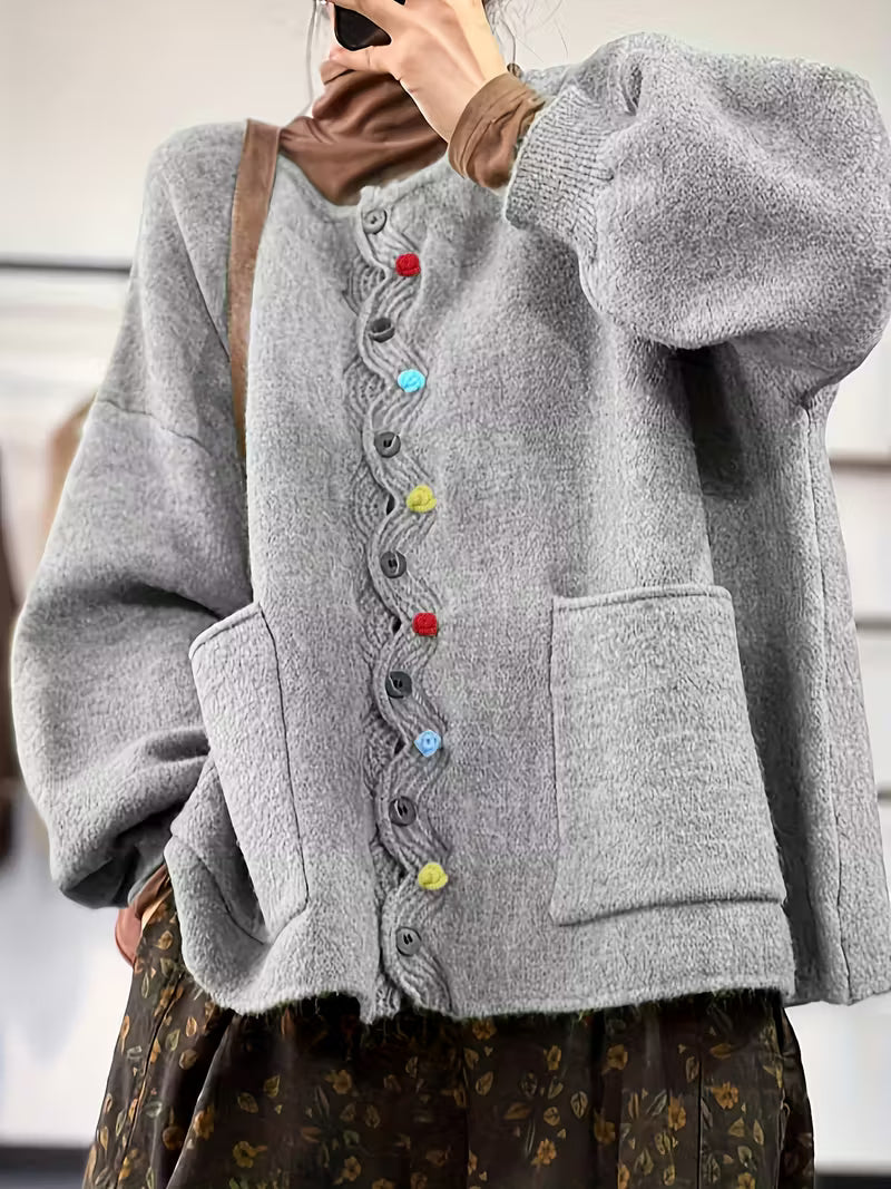 Kynza – Übergröße Strickjacke Mit bunten Knöpfen Vorne