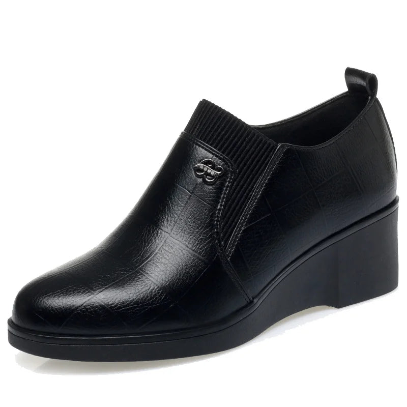Switolina – Modische Keilschuhe Aus Leder