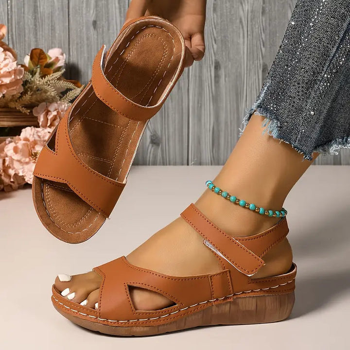 Navina - Orthopädische Keilsandalette