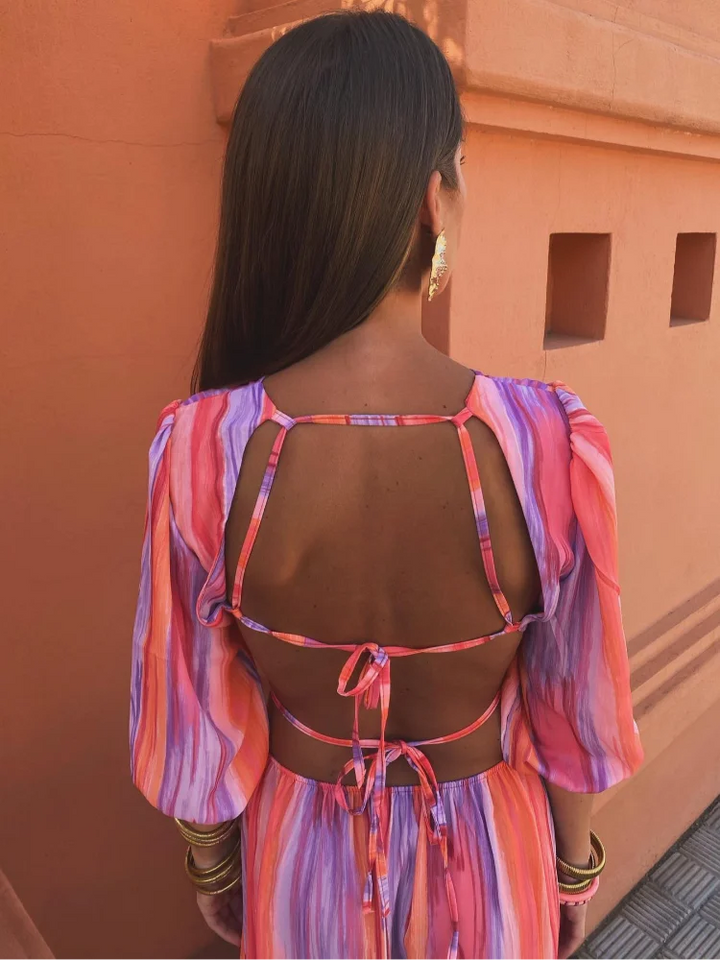 Paloma – Elegantes Kleid Mit Ausschnitt
