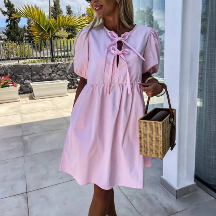 Oana – Stilvolles Kleid Mit Schleife Und Puffärmeln
