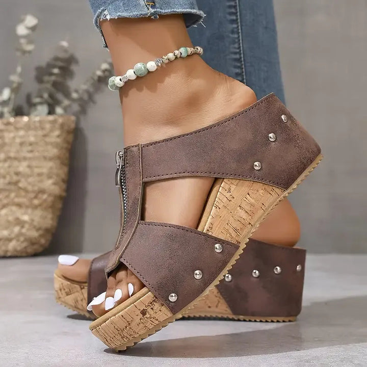 Arleta – Orthopädische Keilsandalette