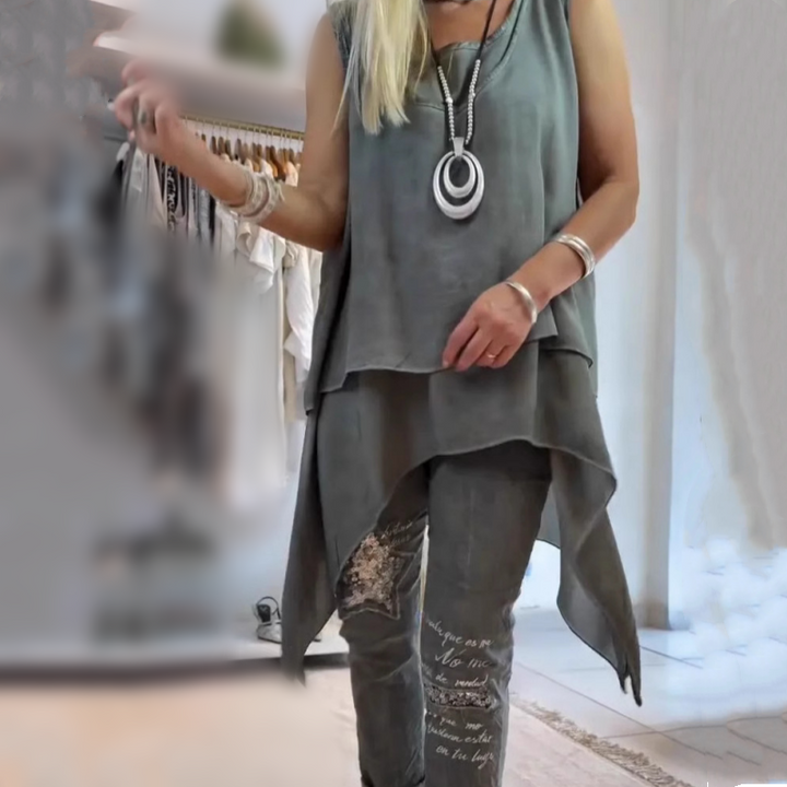 Sousana - Ärmelloses Oberteil und bedruckte Hose