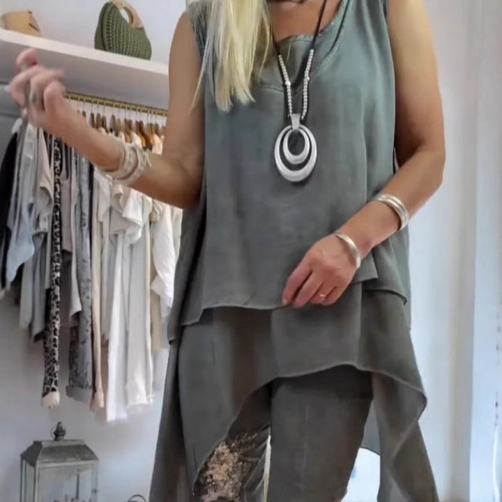 Sousana - Ärmelloses Oberteil und bedruckte Hose