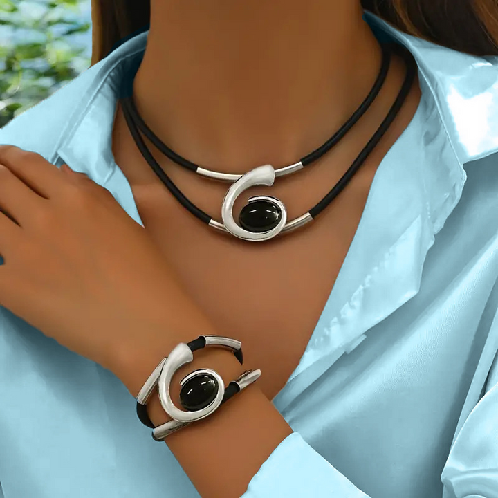 Brisia – Vintage Boho Halskette und Armband Set